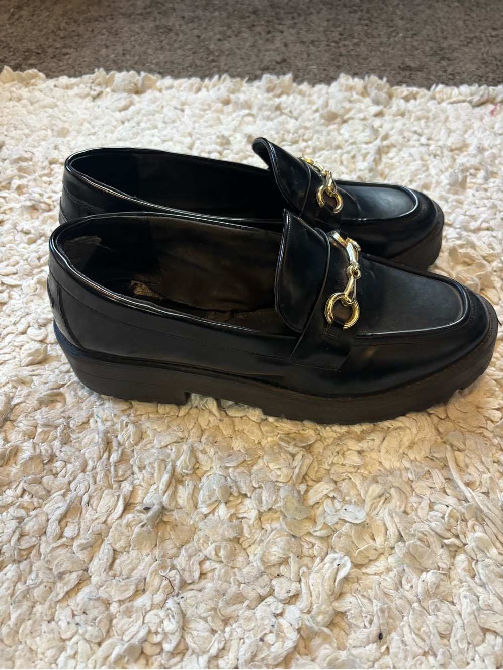 Express Women’s Black Patent Horsebit Platform Loafer Loafers Gold Hardware 9 - Picture 8 of 9
